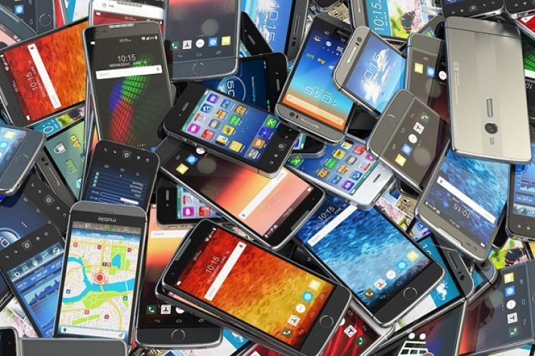تخلف 32 میلیارد تومانی 14 شرکت واردکننده گوشی همراه