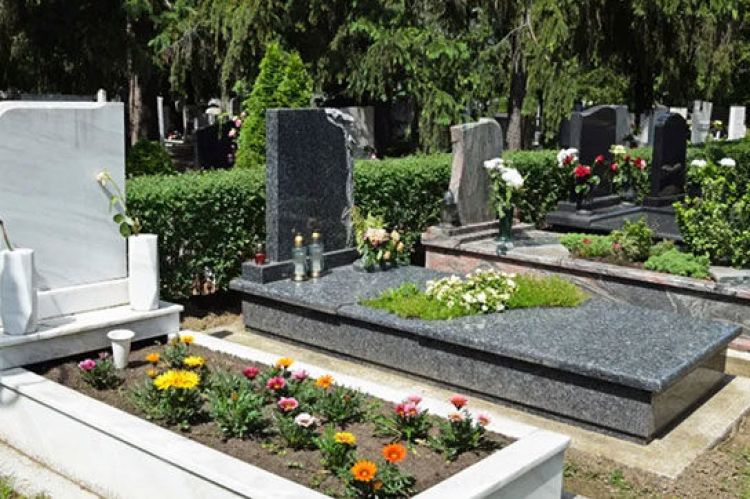 مرگ هم قسطی شد؛ بازار سنگ قبر میان فقر و تجمل مرگ هم قسطی شد؛ بازار سنگ قبر میان فقر و تجمل