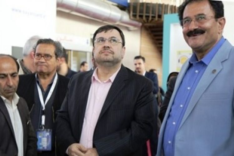 بازدید دبیر شورای عالی فضای مجازی از نمایشگاه تراکنش ایران