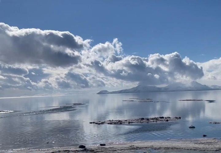واکنش سخنگوی صنعت آب به حذف دریاچه ارومیه از پوستر بزرگداشت روز ملی آب!