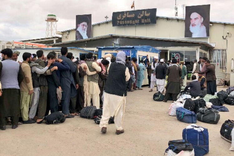 خروج مهاجران افغانستانی از مرز دوغارون تایباد 3 برابر شد