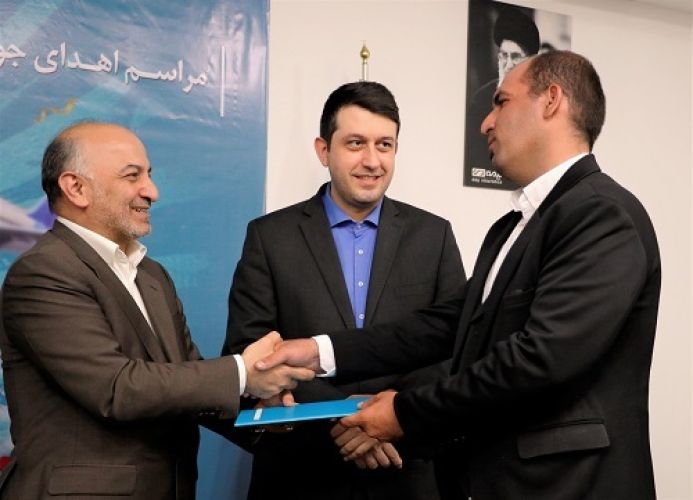 جوایز برندگان جشنواره عید تا عید بیمه دی اهدا شد