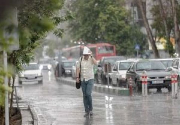 آغاز بارش‌های پاییزی در بیش از 17 استان با هشدار احتمال سیلاب