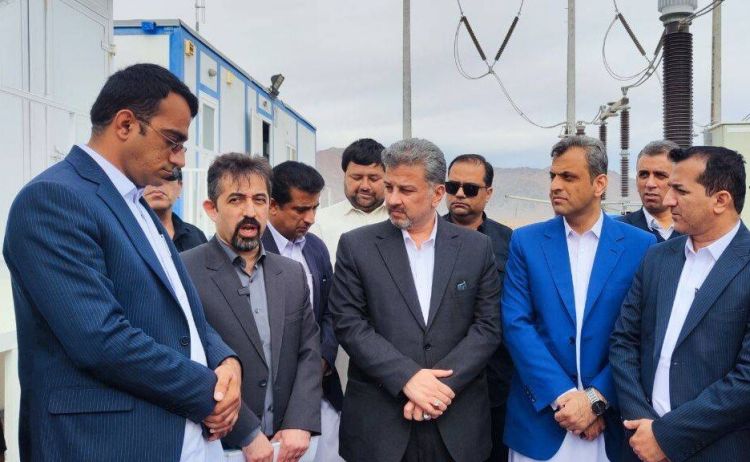 خط انتقال برق پهره- سراوان تا پیش از پایان سال جاری وارد مدار میشود خط انتقال برق پهره- سراوان تا پیش از پایان سال جاری وارد مدار میشود