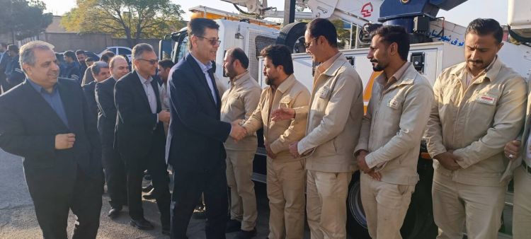 مدیرعامل توانیر بر پرداخت به‌موقع پاداش کارکنان فعال در مقابله با برق‌های غیرمجاز و ماینرها تأکید کرد