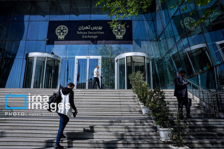افت 13 هزار واحدی شاخص بورس