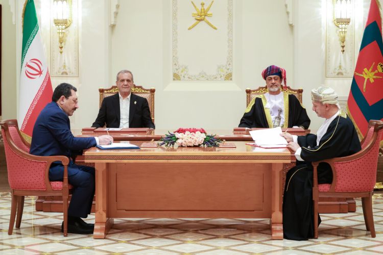 هدف‌گذاری 20 میلیارد دلاری تجارت ایران و عمان، دستاورد سفر پزشکیان به مسقط