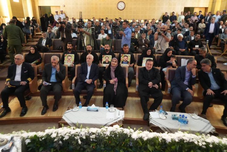 سرمایهگذاری روی دانایی؛ حمایت پتروشیمی بوعلی سینا از دانشآموزان کمبرخوردار ماهشهر سرمایهگذاری روی دانایی؛ حمایت پتروشیمی بوعلی سینا از دانشآموزان کمبرخوردار ماهشهر
