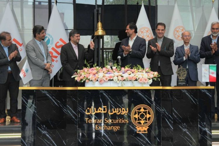 عمر ناوگان کشتیرانی کشور باید به زیر 10 سال برسد / 2100 کانتینر در بندر شهید رجایی آسیب دیده است 