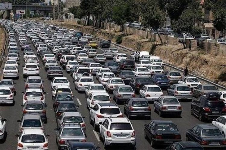  واردات خودروهای گران‌قیمت؛ تصمیمی که به صلاح کشور نیست