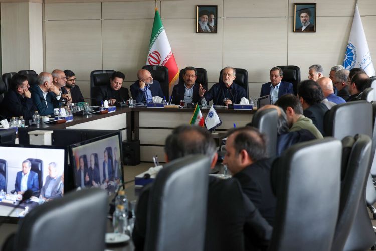 تأمین پایدار انرژی مورد نیاز صنایع از اولویت‌های جدی دولت است