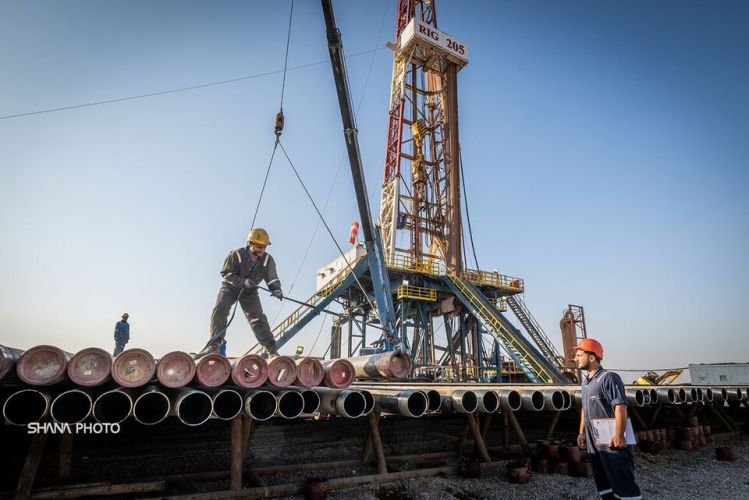 بازسازی دکل فوقسنگین 60 فتح به 80 درصد رسید بازسازی دکل فوقسنگین 60 فتح به 80 درصد رسید