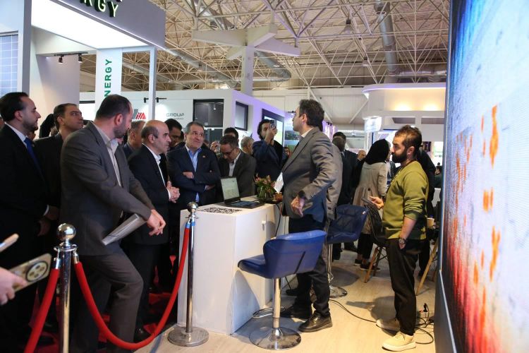 تجدیدپذیرها در مرکز توجه؛ گزارش جامع از روزهای پایانی نمایشگاه برق 1404