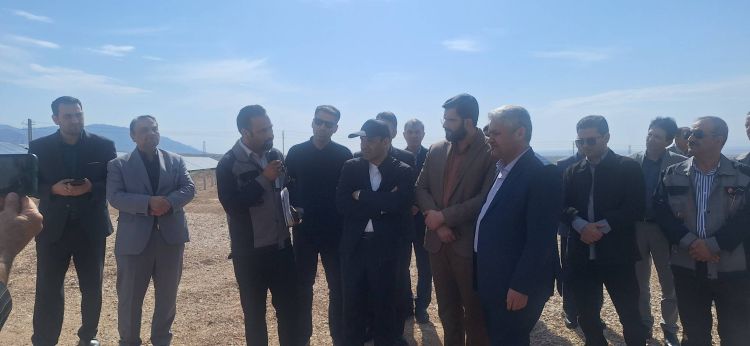 بازدید میدانی معاون وزیر نیرو از نخستین نیروگاه بزرگ خورشیدی خراسان شمالی بازدید میدانی معاون وزیر نیرو از نخستین نیروگاه بزرگ خورشیدی خراسان شمالی
