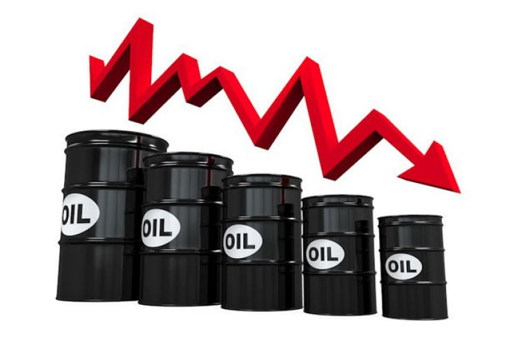 سقوط 4 درصدی قیمت نفت با وحشت از رکود اقتصادی