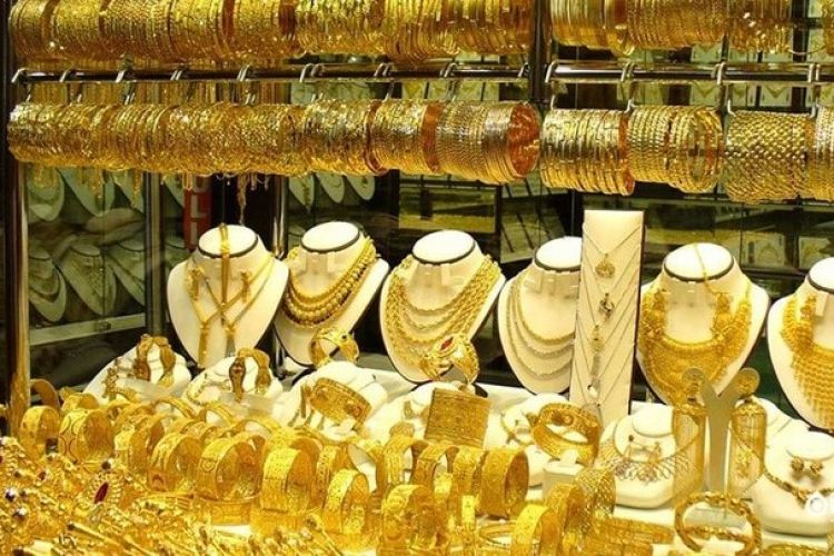 طلا در بازارهای جهانی بالا کشید؛ رسوب گرانی در بازار ایران