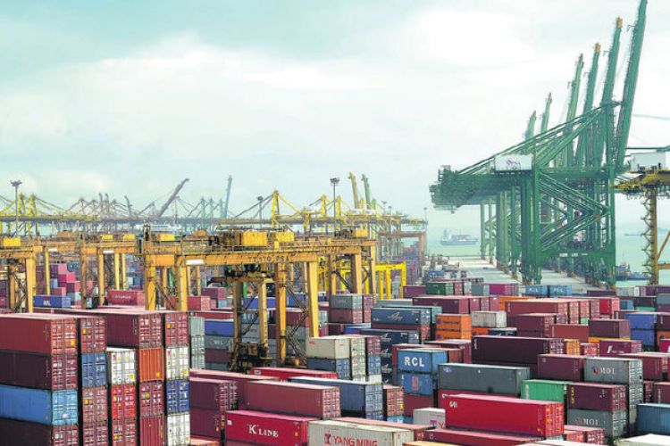 صادرات غیرنفتی 6 درصد و واردات 12 درصد افزایش یافت