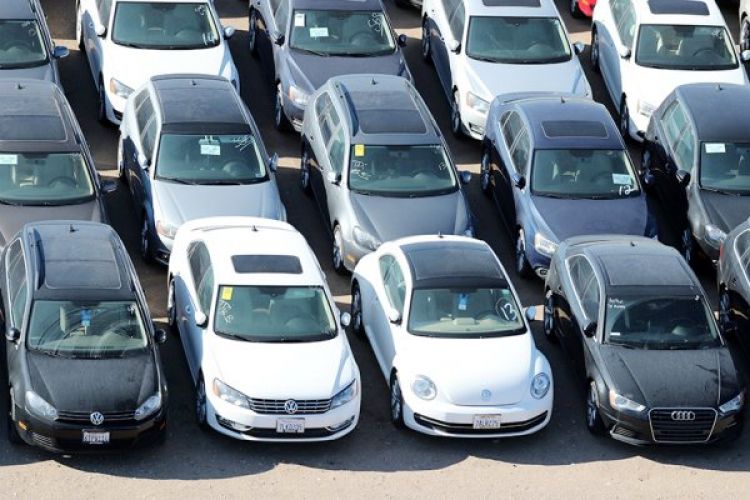 دستور ترخیص 1000 دستگاه خودرو وارداتی در گمرک