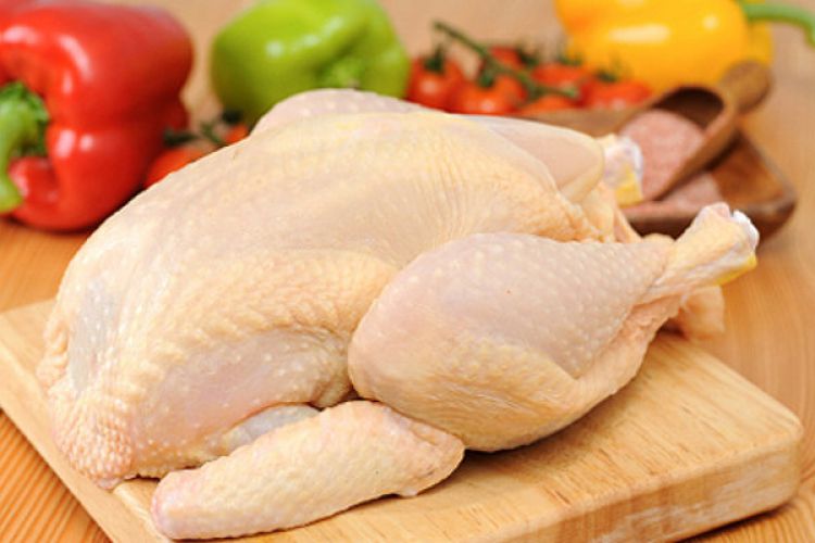 ثبات نرخ مرغ در بازار/ تاخیر در اعلام نرخ مصوب مرغداران را سردرگم کرده است