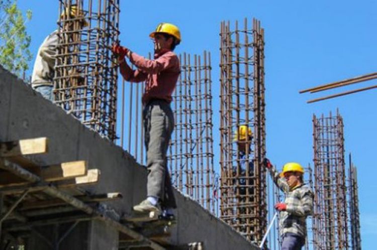 قانون کارگران ساختمانی مصوب 1401 به مدت دو سال متوقف شد/ قانون سال 93 ملاک اجرا خواهد بود