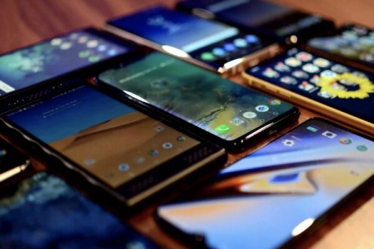 واردات 1.4 میلیون دستگاه تلفن همراه به کشور/ رشد 145 درصدی واردات