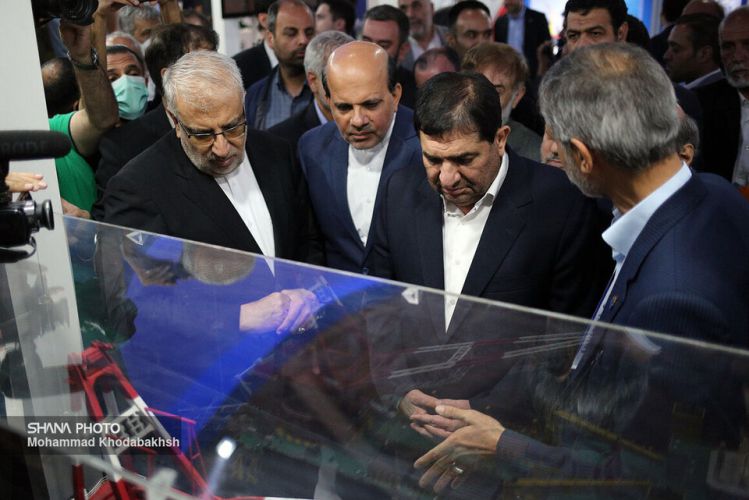  معاون اول رئیس‌جمهوری به‌همراه اوجی از نمایشگاه بین‌الملی نفت تهران بازدید کرد