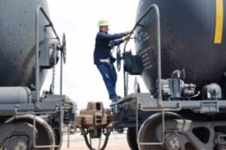لیبی تولید نفت خود را روزانه 120 هزار بشکه کاهش داد