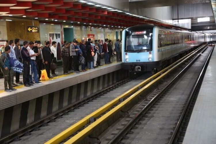 افزایش 10 درصدی مسافران مترو/ علل تاخیر در حرکت قطارها