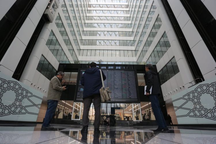  دولت دنبال حذف قیمت‌گذاری دستوری؛ وعده‌ای که بدون قانون قابل اجرا نیست