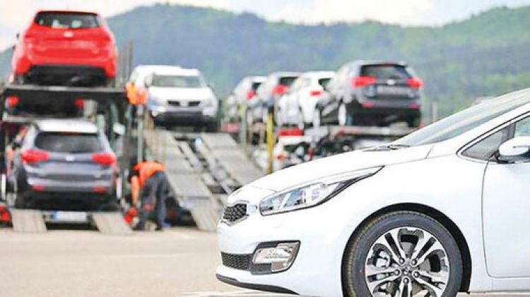ریزش قیمت خودروهای وارداتی در فروردین ماه/ سورنتو 200 میلیون تومان ریخت