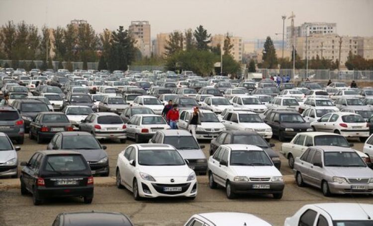 تاثیر زمزمه های آزادسازی واردات خودرو بر بازار/ رانا پلاس 273 میلیون تومان شد
