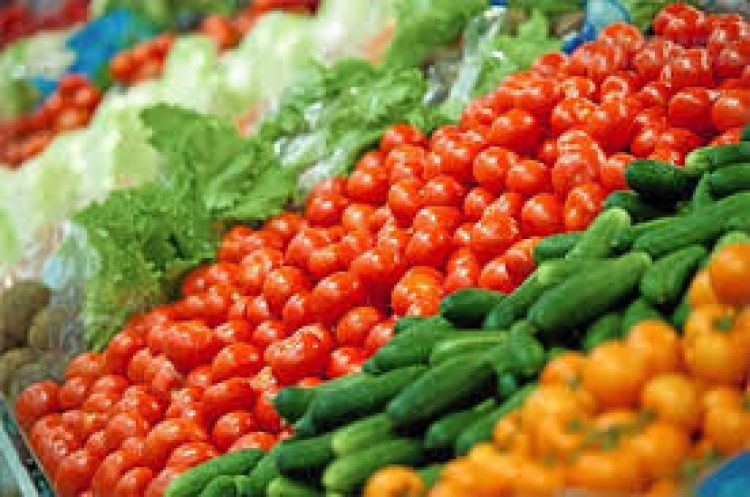 قیمت گوجه فرنگی به بیش از 10 هزارتومان رسید