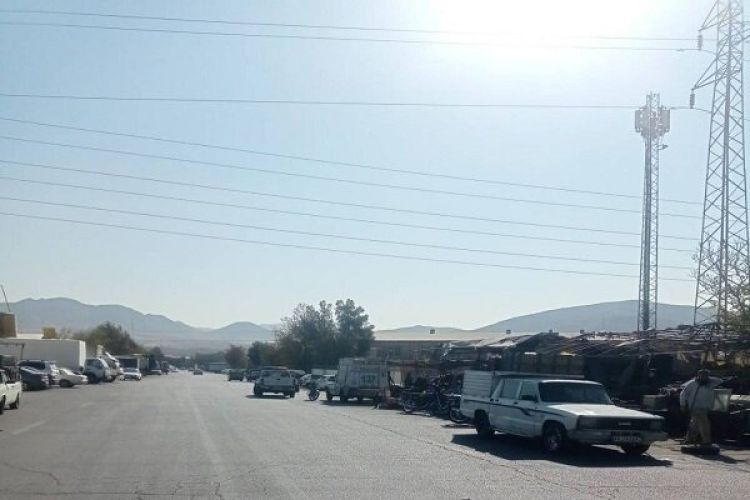 برخورد با فروشندگان سیار غیرمجاز؛ وانتهای میوهفروش جمعآوری میشوند برخورد با فروشندگان سیار غیرمجاز؛ وانتهای میوهفروش جمعآوری میشوند