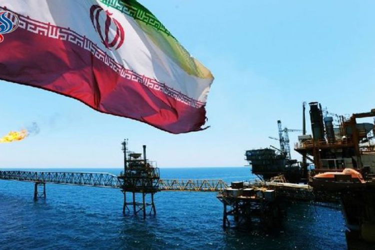ادامه فروش نفت ایران / امضای 10 قرارداد افزایش توان تولید نفت