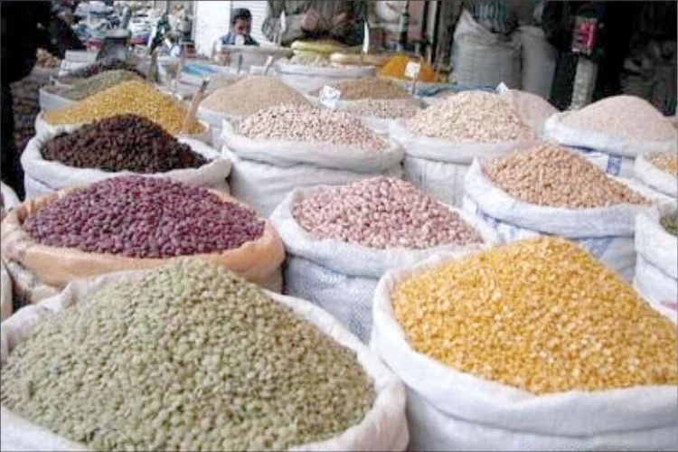 دپو حبوبات در گمرک به دلیل تأخیر در تخصیص ارز