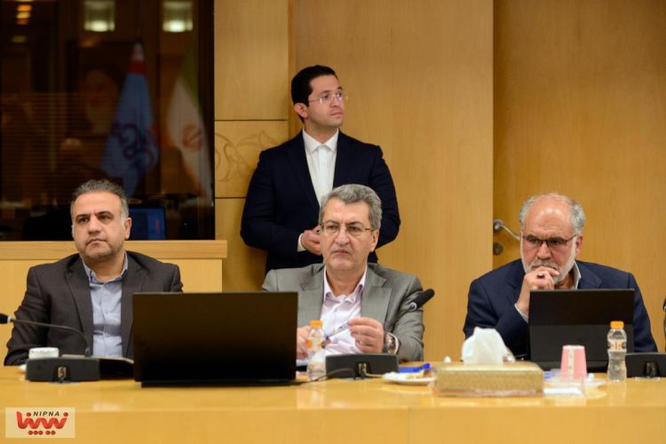نشست هماندیشی خبرگان صنعت پتروشیمی ایران نشست هماندیشی خبرگان صنعت پتروشیمی ایران