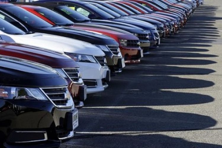 فرمول تعیین قیمت خودروهای وارداتی اعلام شد/ پیش‌گویی قالیباف از قیمت خودرو در بازار