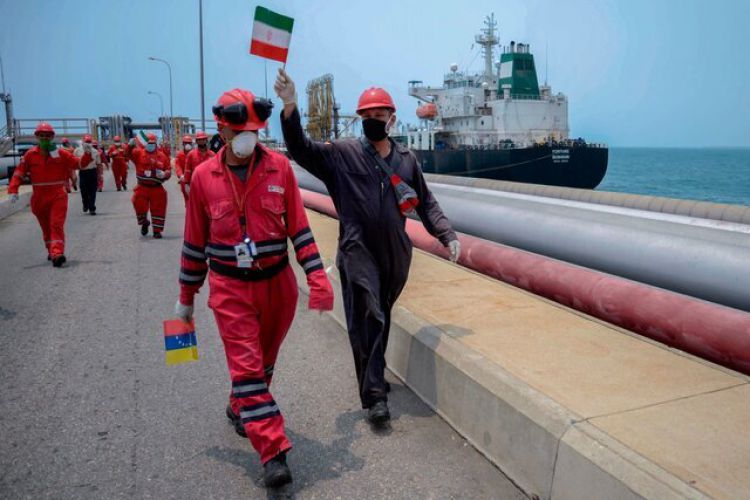 هدف ایران از اعزام نفتکش به منطقه کارائیب قدرت‌نمایی در برابر آمریکا است