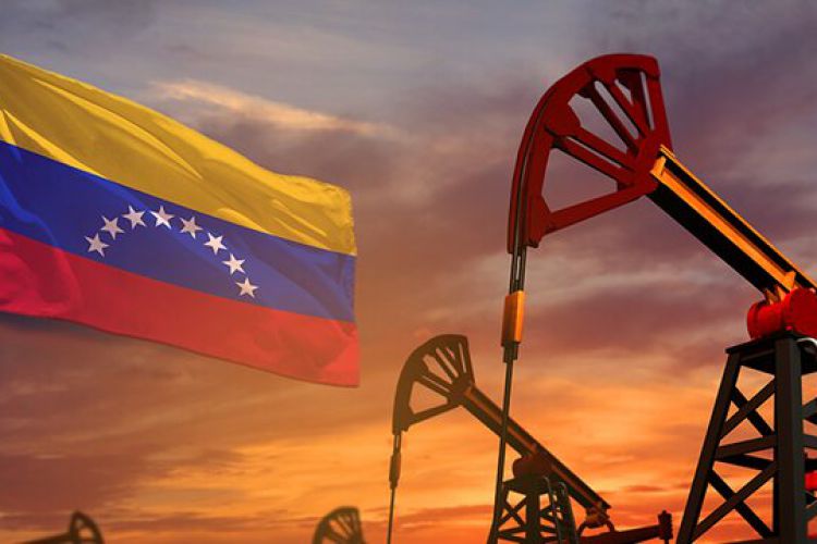 صادرات نفت ونزوئلا در پایین‌ترین رکورد 77 ساله