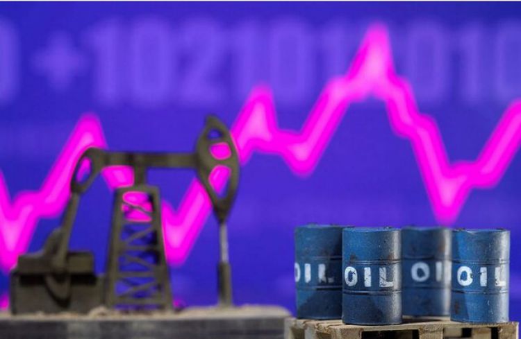 نفت آمریکا پایین 80 دلار در جا زد