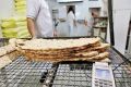 پلمب 30 واحد نانوایی متخلف در تهران/برخورد جدی با گران‌فروشی و کم فروشی/ افزایش قیمت نان نداریم
