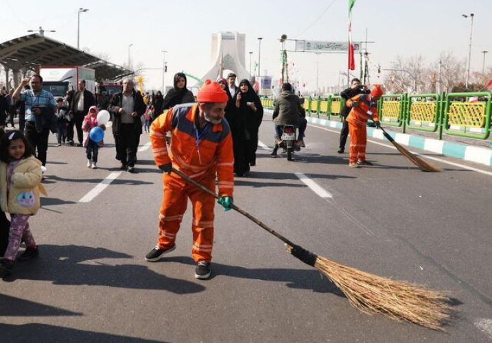 پس از خروج اتباع، جذب پاکبانان ایرانی با افزایش حقوق در تهران آغاز شد