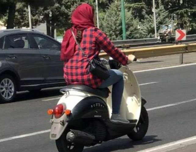 امکان صدور گواهینامه موتور برای خانم‌ها با مقررات فعلی