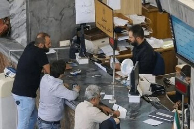 معاون رئیسجمهوری از تغییر ساعت کاری دستگاههای اجرایی کشور خبر داد معاون رئیسجمهوری از تغییر ساعت کاری دستگاههای اجرایی کشور خبر داد