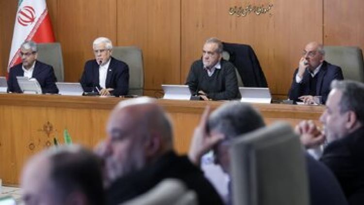 خبر مهم وزیر نفت از تغییر در سوخت‌گیری با کارت سوخت؛ مصرف بنزین چقدر کاهش یافت؟