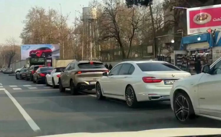 قیمت بنزین سوپر تغییر کرد؛ بازار به نرخ جدید روی خوش نشان نداد قیمت بنزین سوپر تغییر کرد؛ بازار به نرخ جدید روی خوش نشان نداد