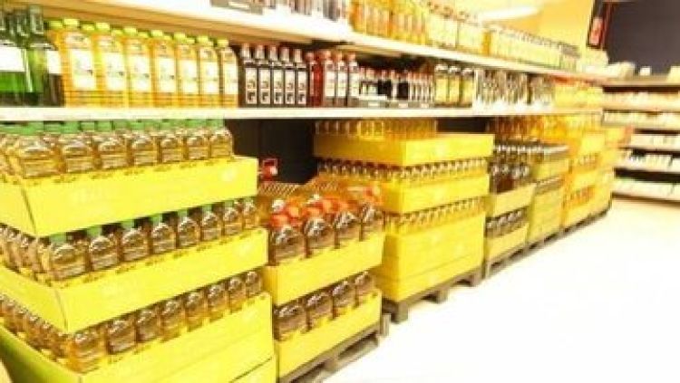 کمبود عرضه روغن در بازار محسوس شد کمبود عرضه روغن در بازار محسوس شد