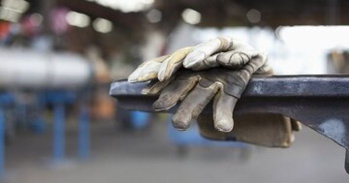 چقدر احتمال دارد حقوق کارگران 1405 تا 70٪ بالا برود؟