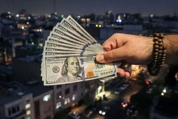 قیمت دلار در ابتدای روز دوشنبه 7 اردیبهشت 1405/ قیمت دلار اوج گرفت قیمت دلار در ابتدای روز دوشنبه 7 اردیبهشت 1405/ قیمت دلار اوج گرفت