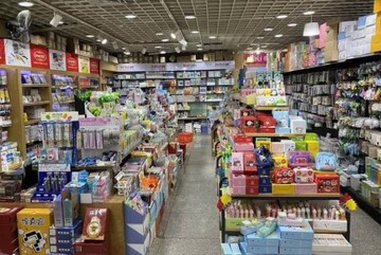 سایه رکود بر سر بازار لوازمالتحریر؛ دفتر 60 برگی به 360 هزار تومان رسید سایه رکود بر سر بازار لوازمالتحریر؛ دفتر 60 برگی به 360 هزار تومان رسید